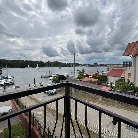 Nad Jeziorem Homestay